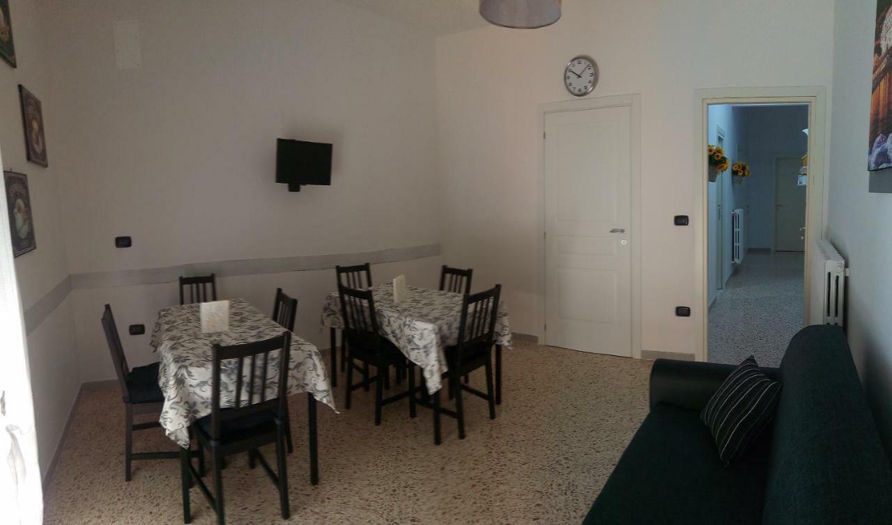 B&B Malaga Salerno Ngoại thất bức ảnh